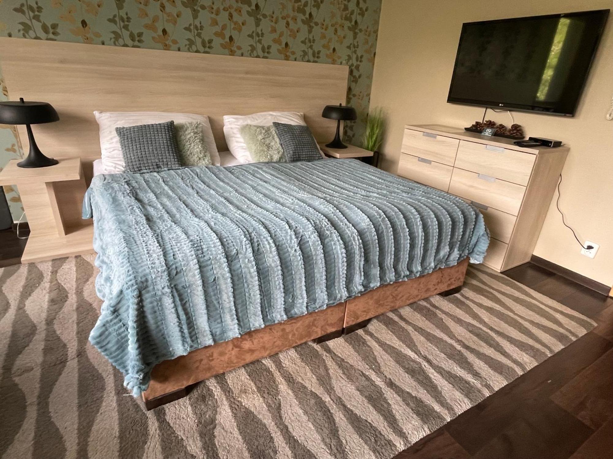 Spirit Superior Wellness - Free Wellness, Wifi, Parking, Card *