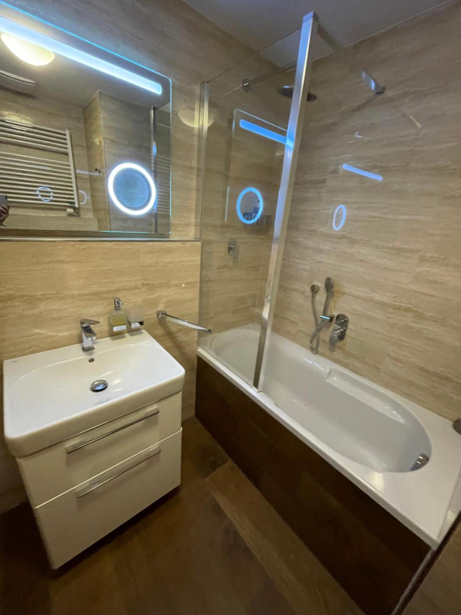 Spirit Superior Wellness - Free Wellness, Wifi, Parking, Card Apartment *